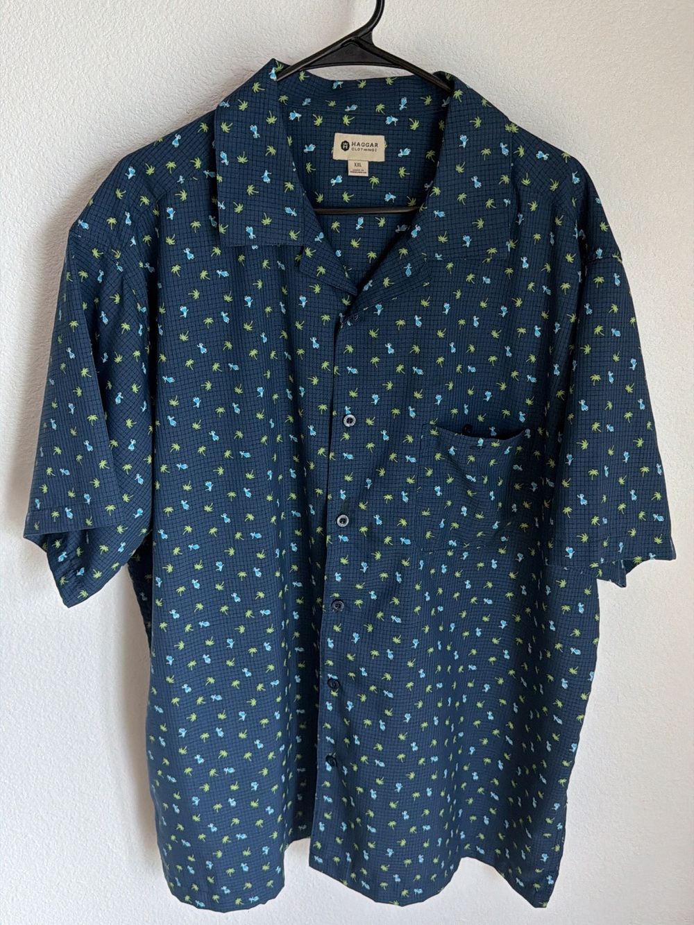 Haggar Navy Short-Sleeve Button-Up Shirt with Hula Girl and Palm Tree Print